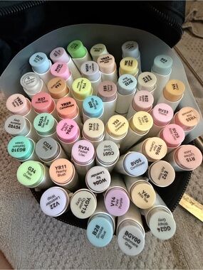 Alcohol-Based Dual-Tip Marker Set – Pastel Multicolor (Ohuhu)